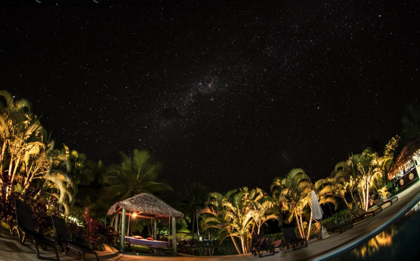 Waidroka Bay Resort Deuba Exteriör bild